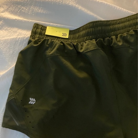NWT Army green work out shorts - Picture 2 of 3